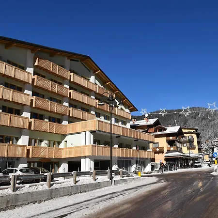 Emerald Studio Apartment Madonna di Campiglio Exterior photo